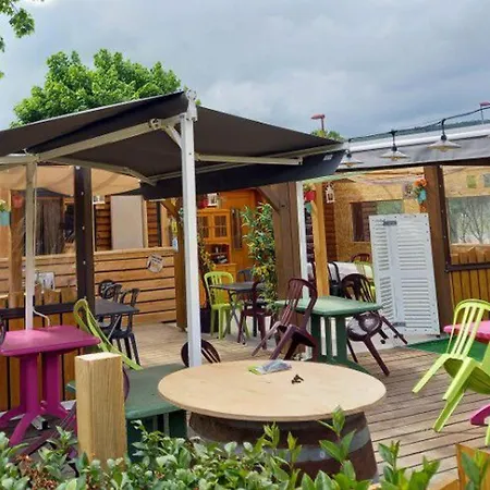 Campsite Confortable Avec Terrasse Pour 4 Personnes - Api-1-52-593
