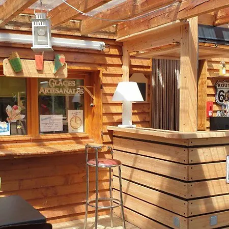 Confortable Avec Terrasse Pour 4 Personnes - Api-1-52-593 Campsite Lempdes sur Allagnon