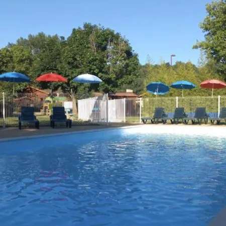 Campsite Confortable Avec Terrasse Pour 4 Personnes - Api-1-52-593
